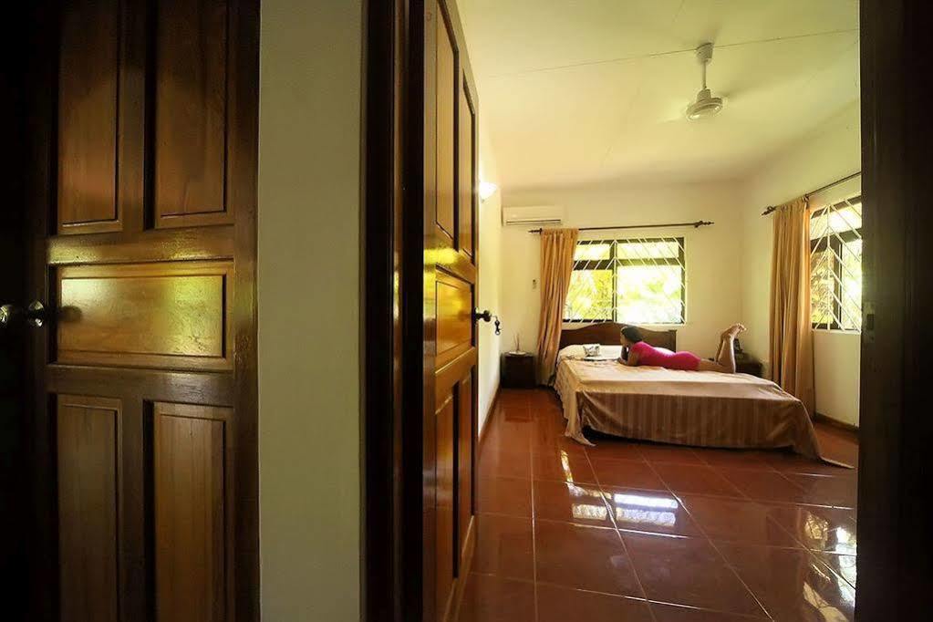 Coco Bay Guest House селище Ансе-Волберт Екстер'єр фото